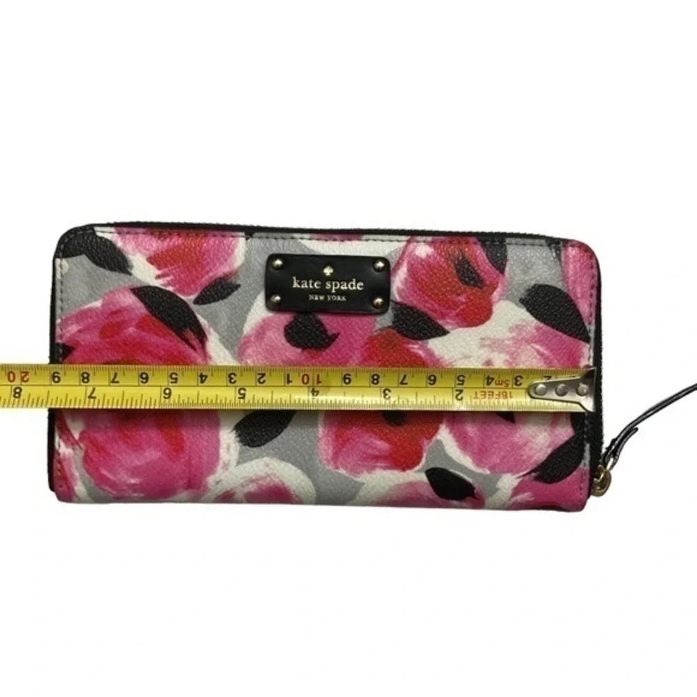 Kate spade floral zipper clutch wallet